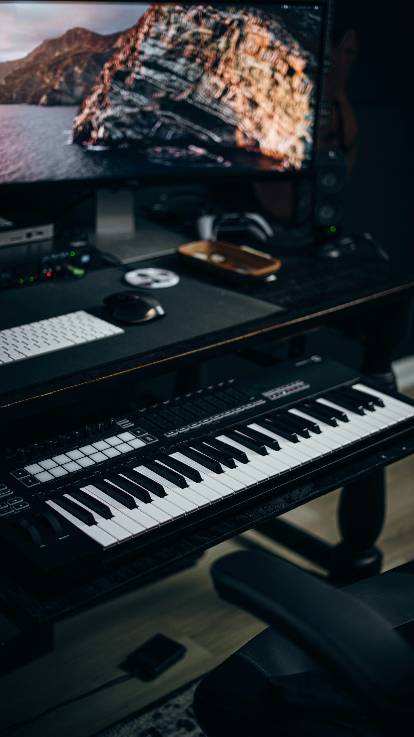 chris-hardy-gHdP7B5XZ48-unsplash